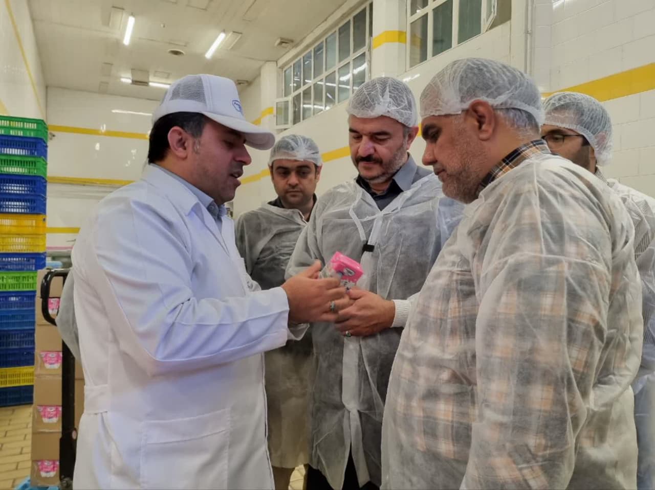 توزیع شیر رایگان  برای ۱۱۲ هزار دانش آموز دوره ابتدایی استان تا پایان سال تحصیلی 