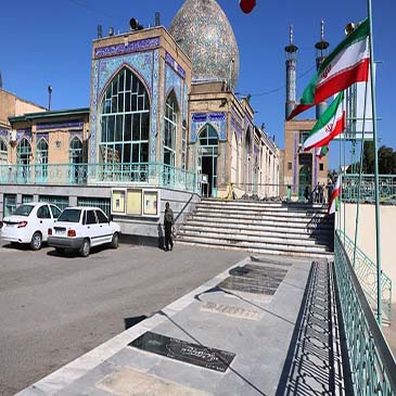  بر اساس ارزیابی کارشناسان اجرای طرح توسعه امامزاده احتیاج به اعتبار۱۰۰ تا ۲۰۰ میلیارد تومانی دارد