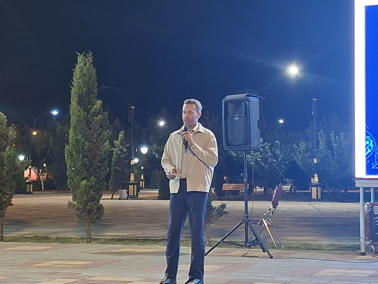 خبرنگاران آیینه واقعی شهر هستند 