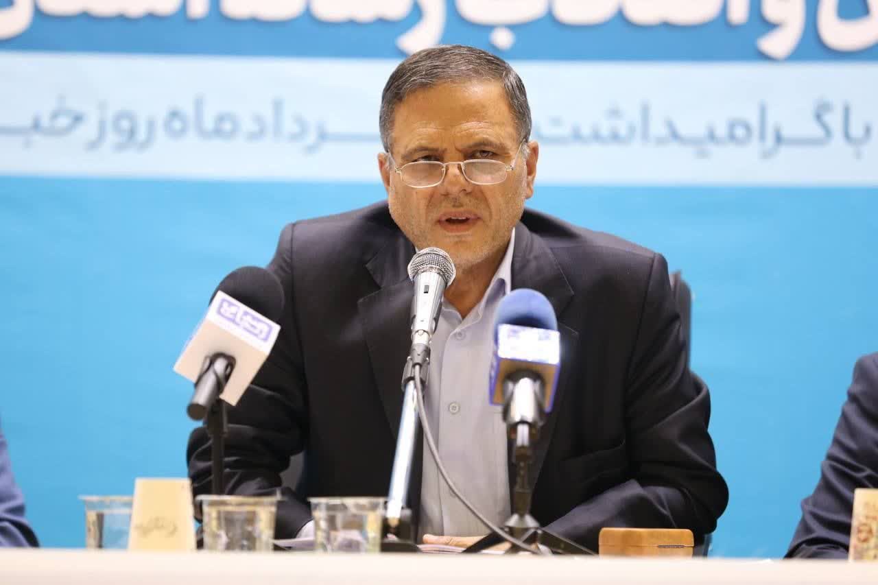 خبرنگاران رکن چهارم و کمک‌کننده دولت هستند