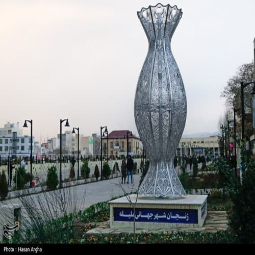 در آستانه عید نوروز؛ بزرگترین گلدان ملیله در زنجان رونمایی شد