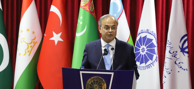 برای حل چالشهای جهانی، باید همکاریهای منطقهای را تقویت کنیم