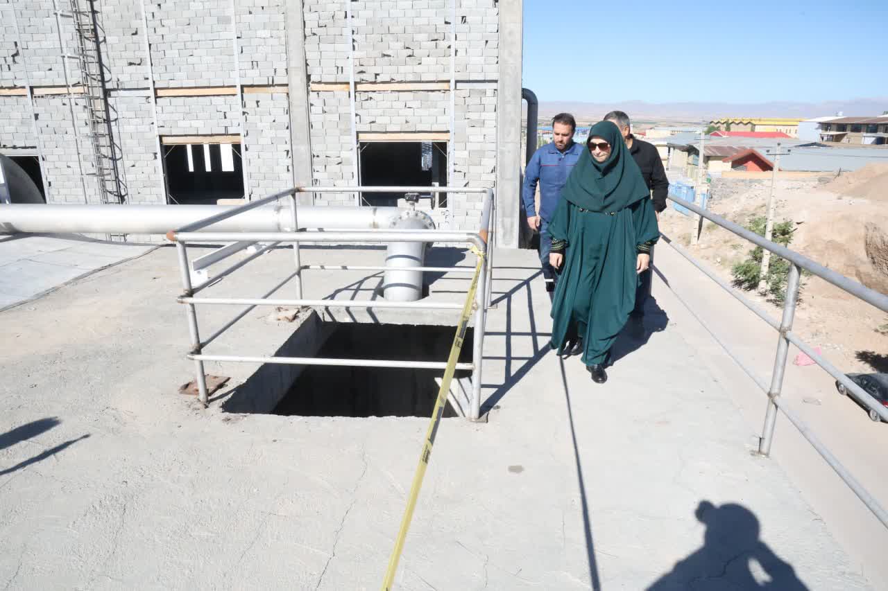  بازدید معاون رئیس‌جمهور و معاون اقتصادی استاندار زنجان از مجتمع کاغذسازی راشاکاسپین ایرانیان